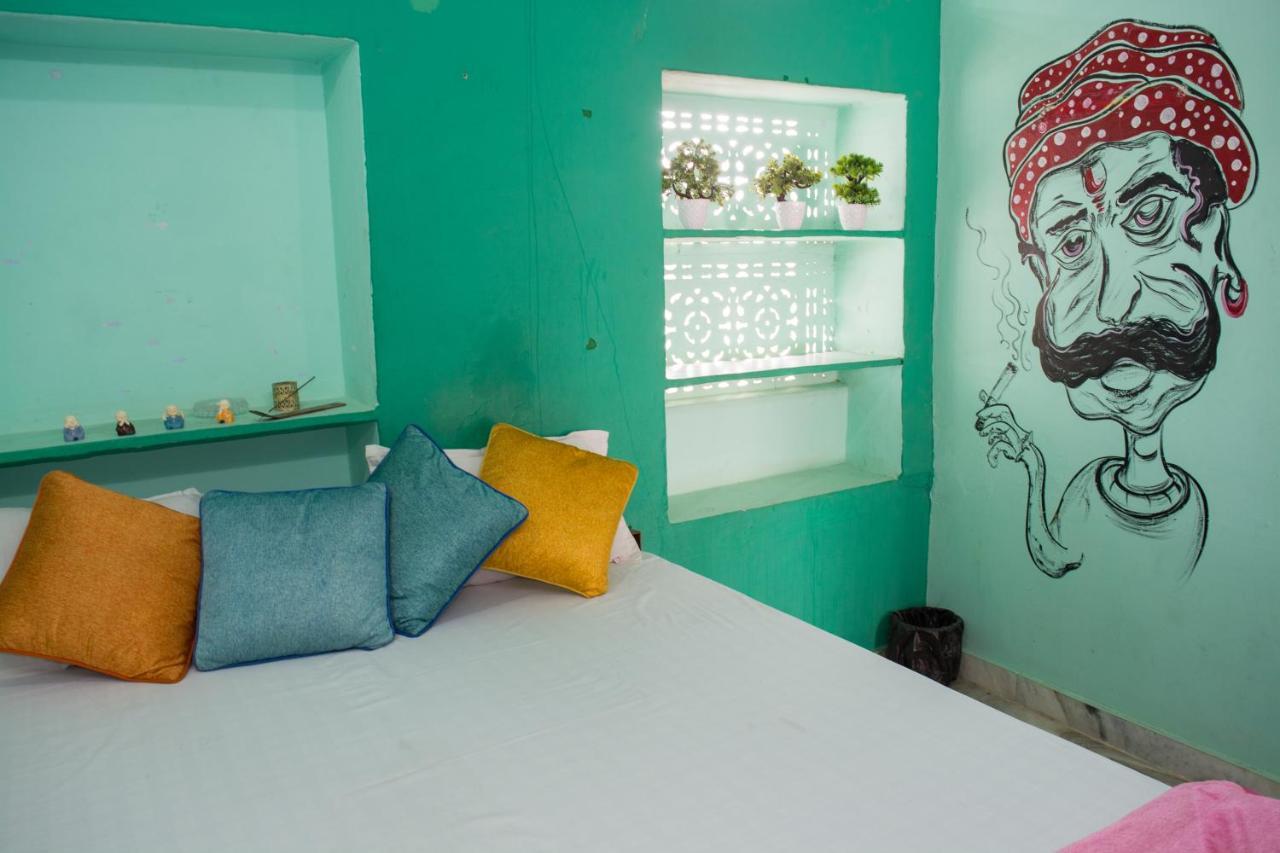 12 Monks Backpackers Community Hostel Пушкар Екстериор снимка