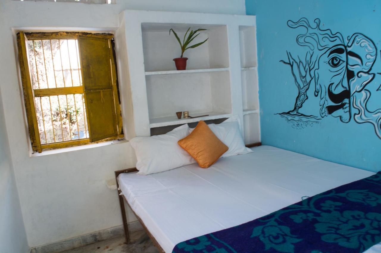 12 Monks Backpackers Community Hostel Пушкар Екстериор снимка