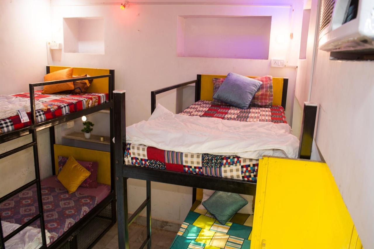 12 Monks Backpackers Community Hostel Пушкар Екстериор снимка