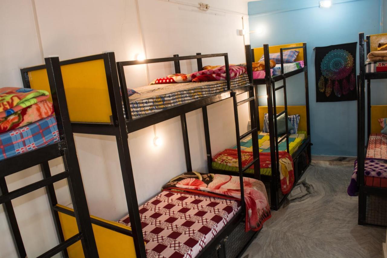 12 Monks Backpackers Community Hostel Пушкар Екстериор снимка