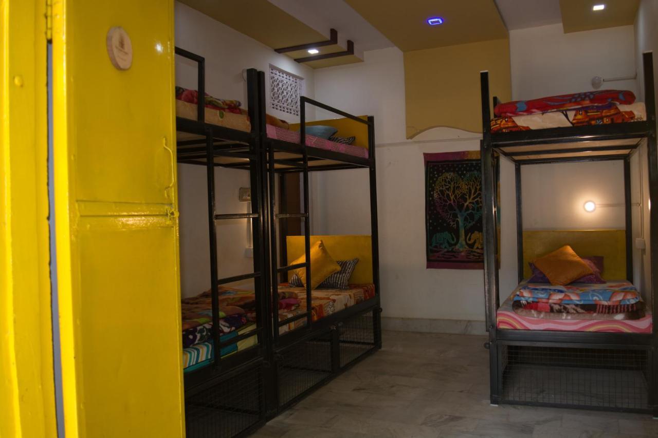 12 Monks Backpackers Community Hostel Пушкар Екстериор снимка