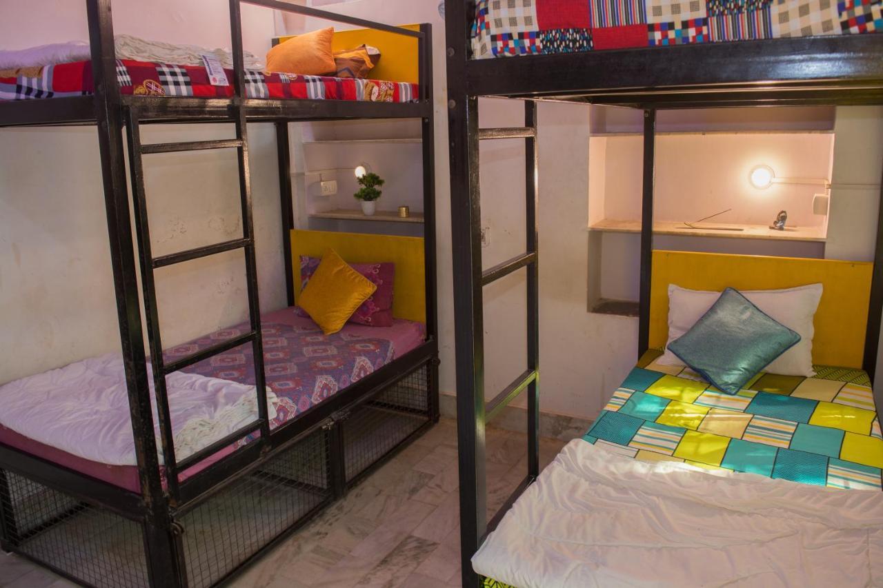 12 Monks Backpackers Community Hostel Пушкар Екстериор снимка